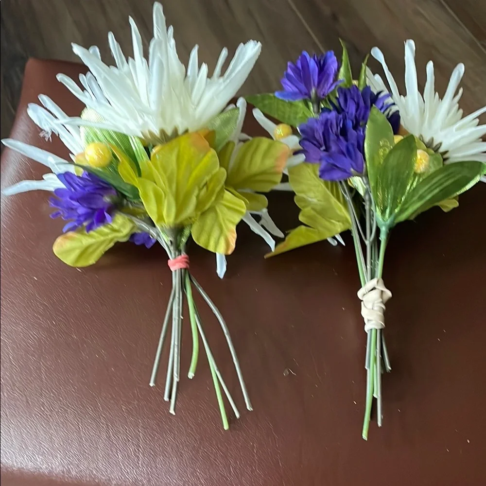 2 Spring Floral Arrangements in Glass Vases